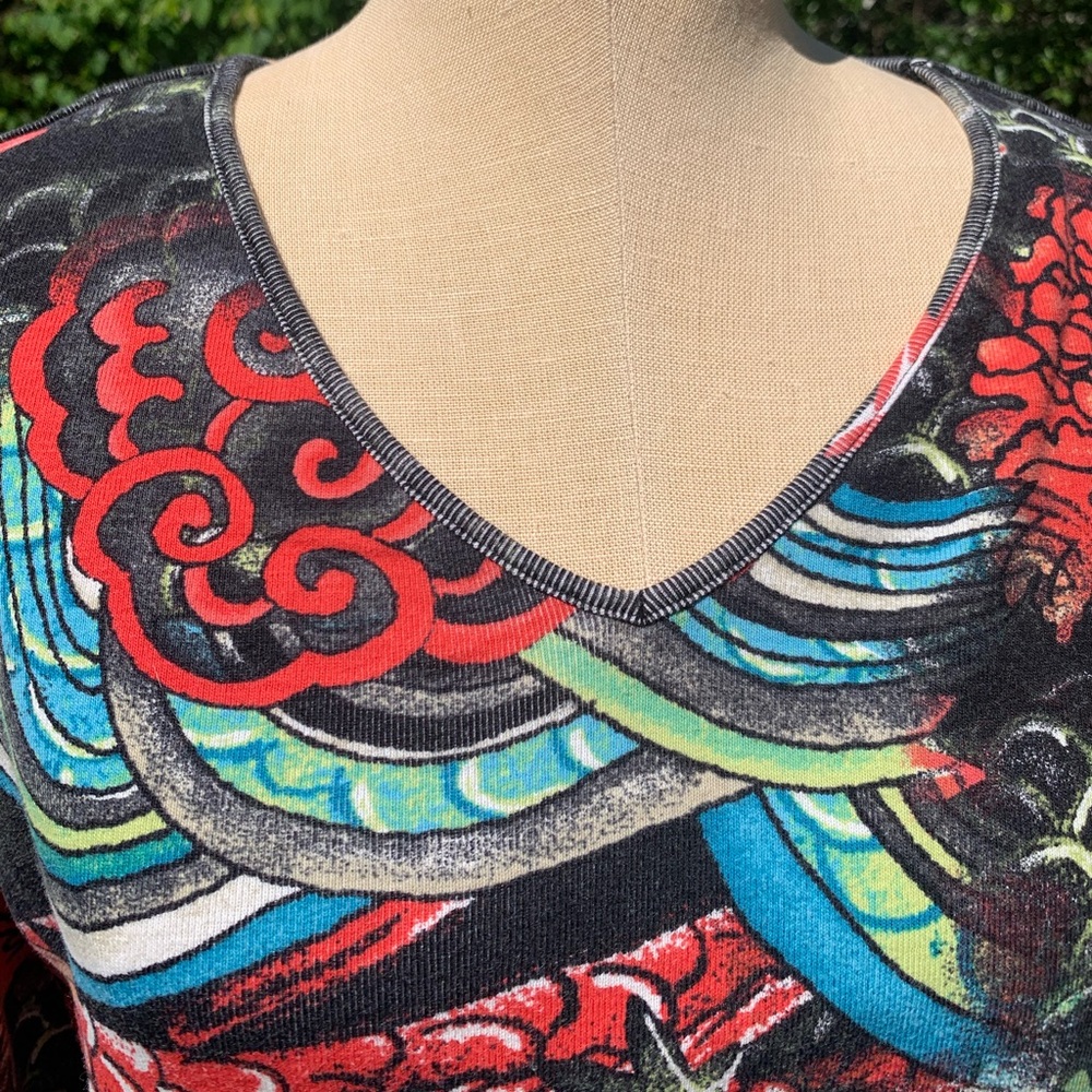 Vintage Tattoo Design V-Neck Tee - Picture 9 of 14